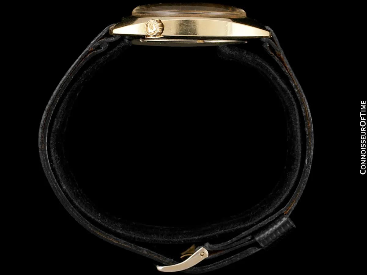 1972 Bulova (Accutron) Accuquartz Retro Mens Day Date Watch - 14K Solid Gold with Diamond