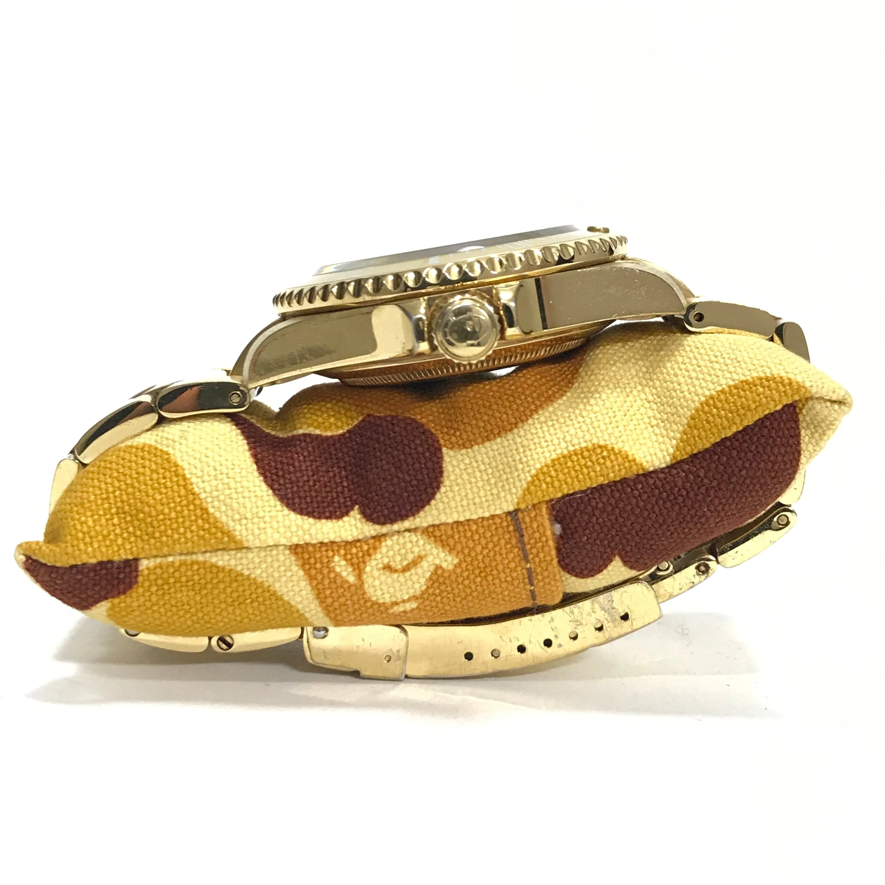 A Bathing Ape Bape Type 2 Sarumariner Bapex Watch Gold