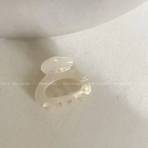 Acetic Acid Hair Claw Clip