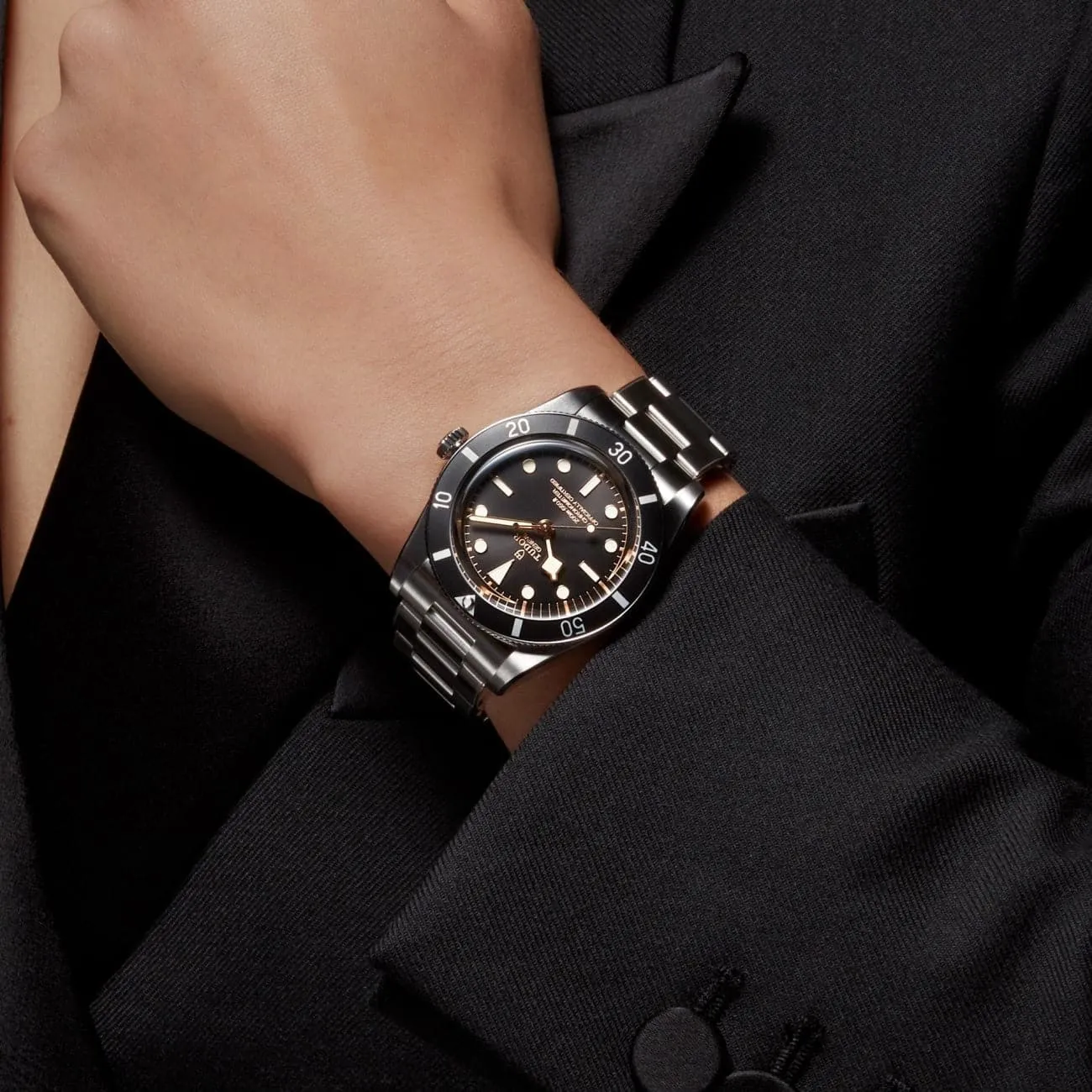 BLACK BAY 54