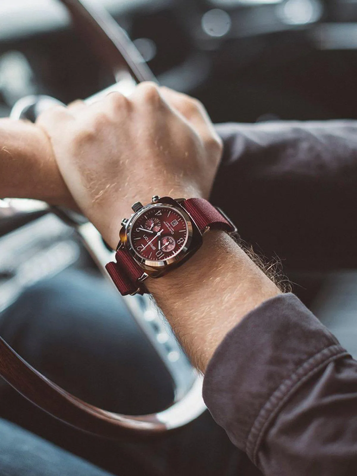 Briston Clubmaster Classic Acetate Chronograph Tortoise Shell Red Sunray Dial 40mm