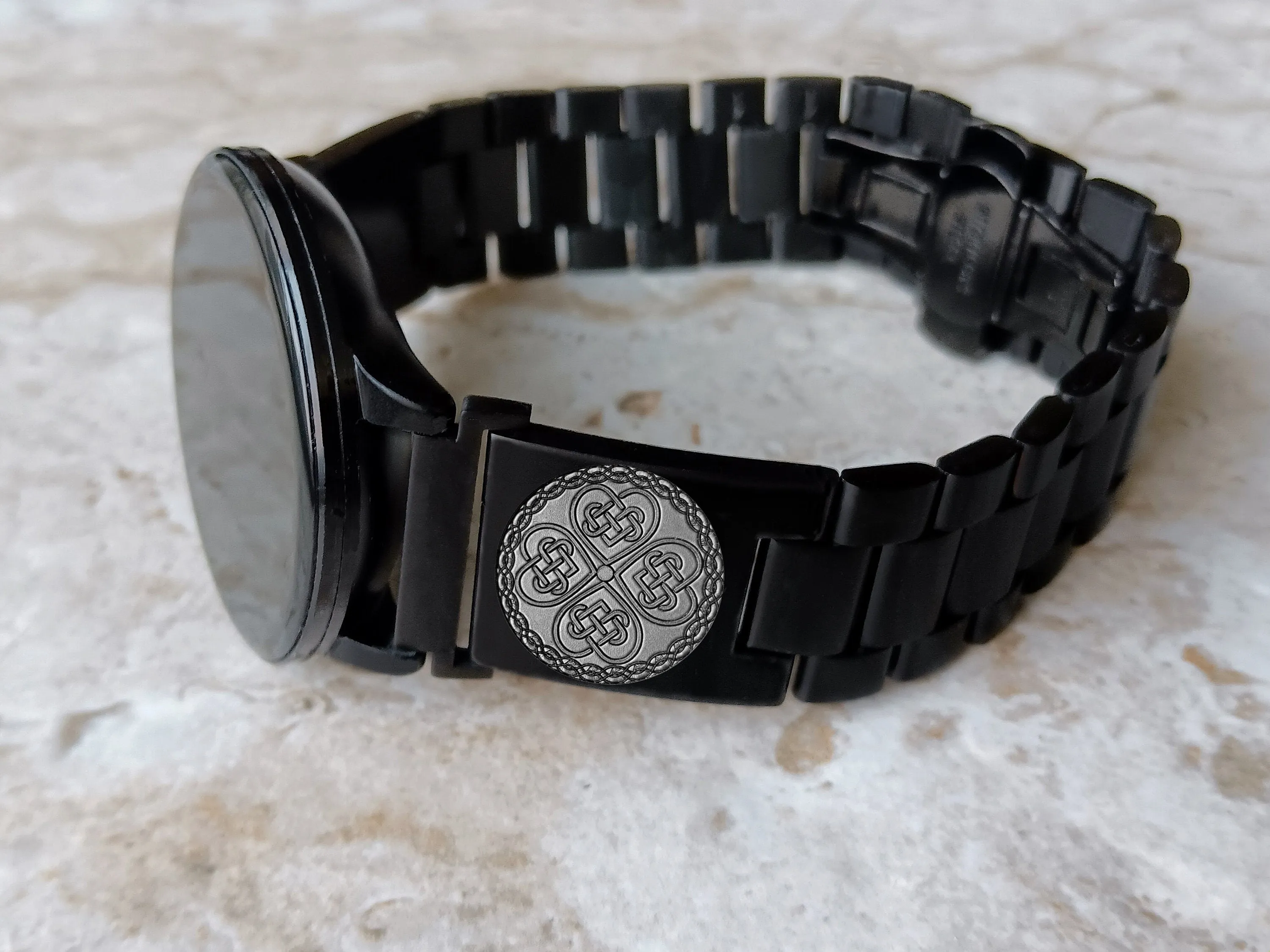 Celtic Clover Engraved Watch Band for 20mm Width Lugs Traditional Casual Luxury & Smartwatches Black Stainless Steel Strap Bracelet CC3 -A20