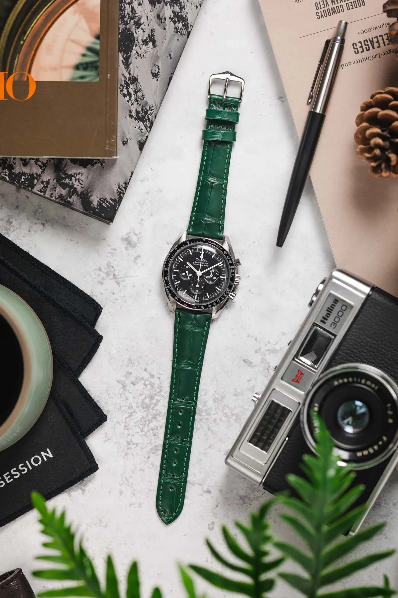 Hirsch LONDON Matt Alligator Leather Watch Strap in DARK GREEN