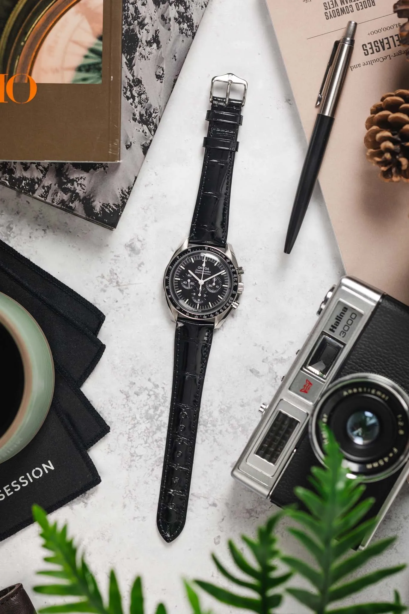 Hirsch LONDON Shiny Alligator Leather Watch Strap in BLACK