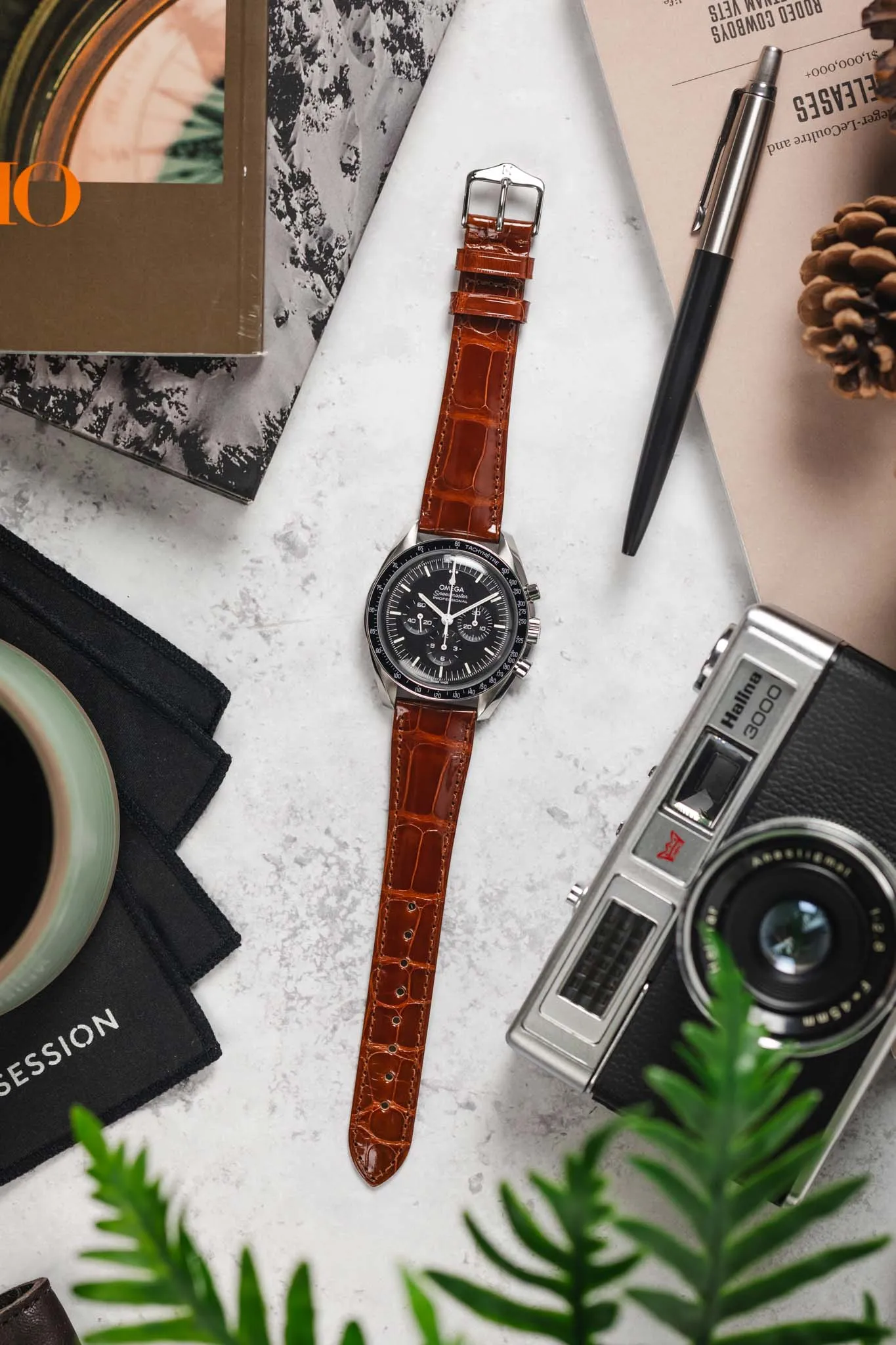 Hirsch LONDON Shiny Alligator Leather Watch Strap in GOLD BROWN