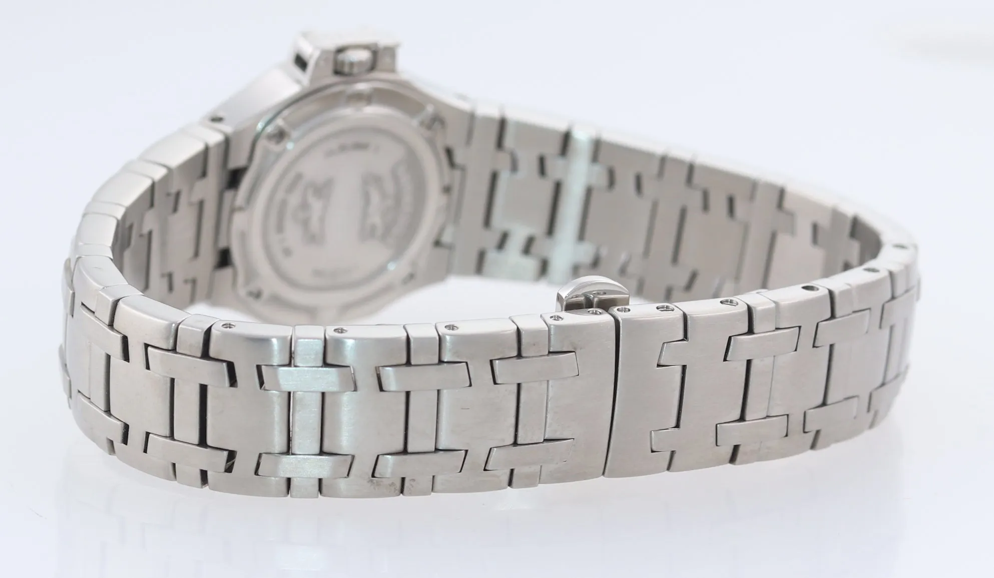 Ladies Concord Saratoga Stainless Steel Diamond Date Quartz Watch 14.36.1840