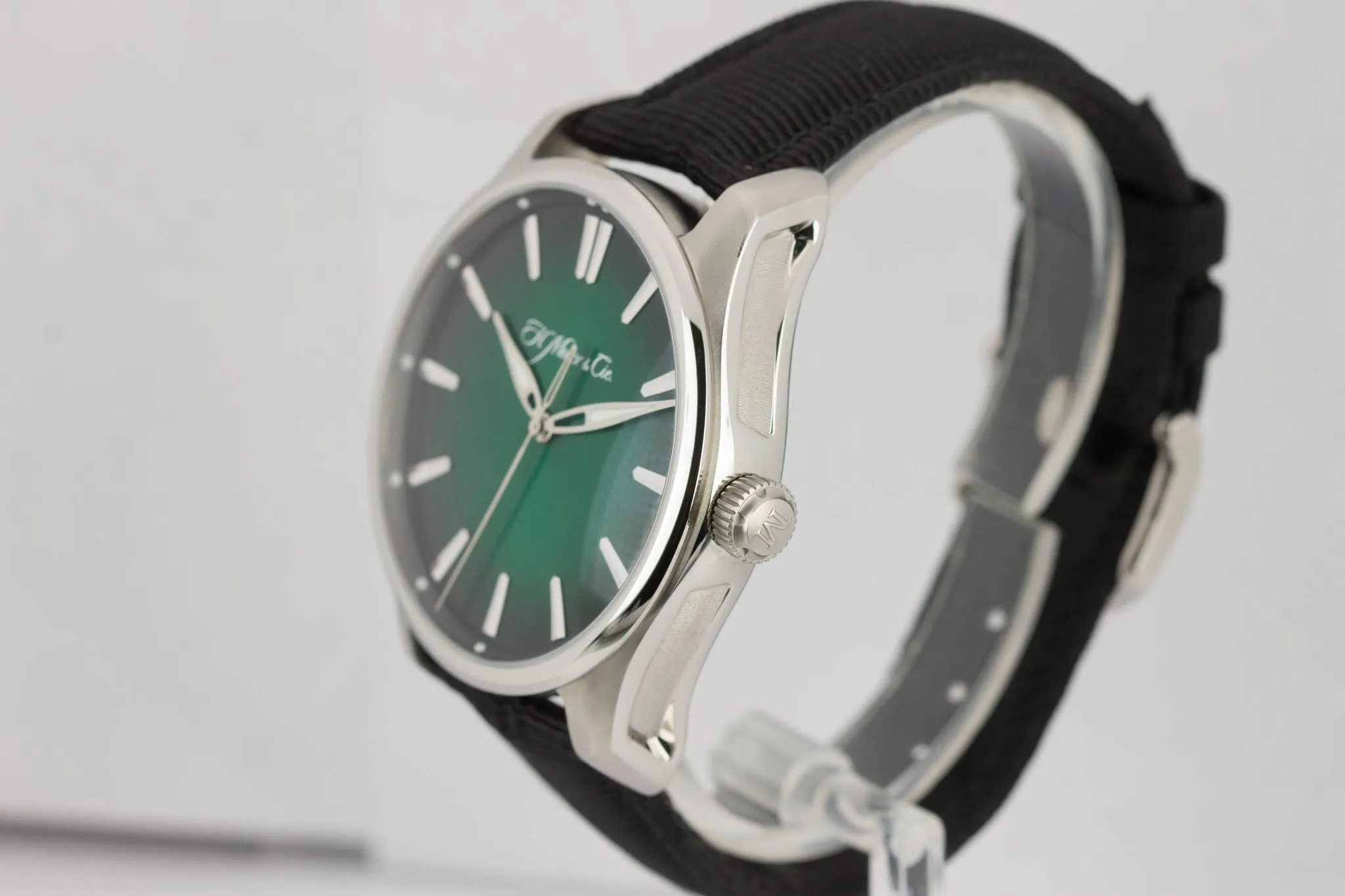 MINT H. Moser & Cie. Pioneer Centre Seconds Cosmic Green 42.8mm 3200-1202 Watch