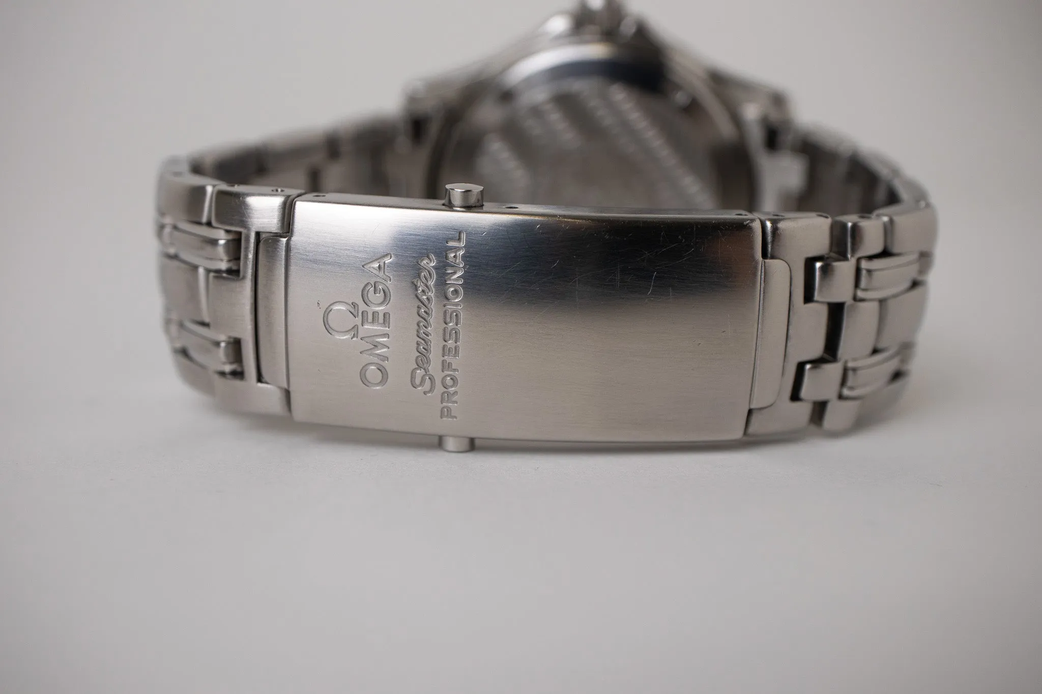 Omega Seamaster Midsize 2561.80