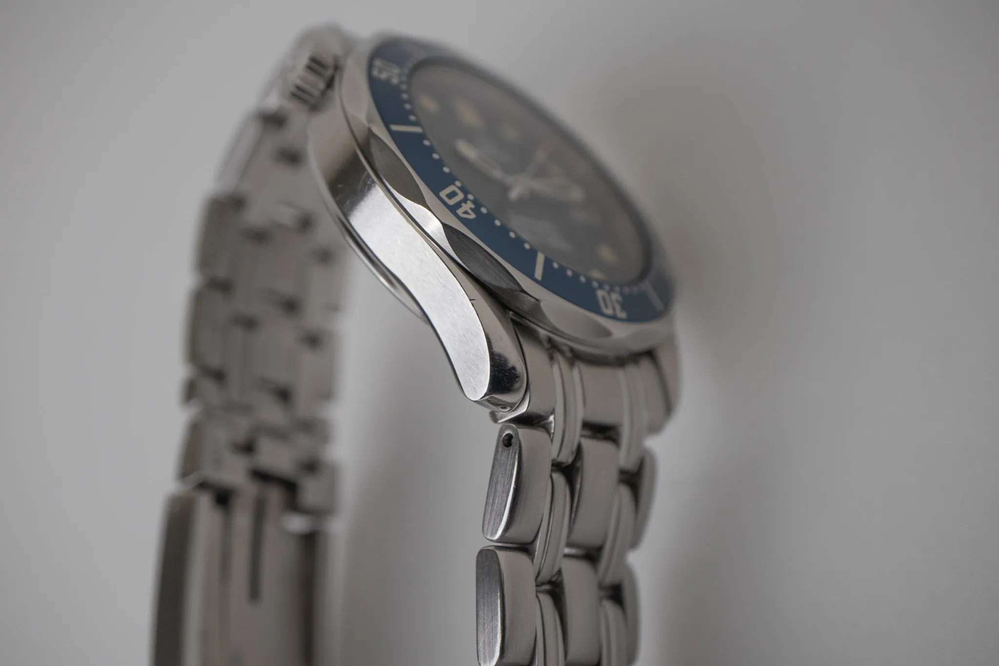 Omega Seamaster Midsize 2561.80