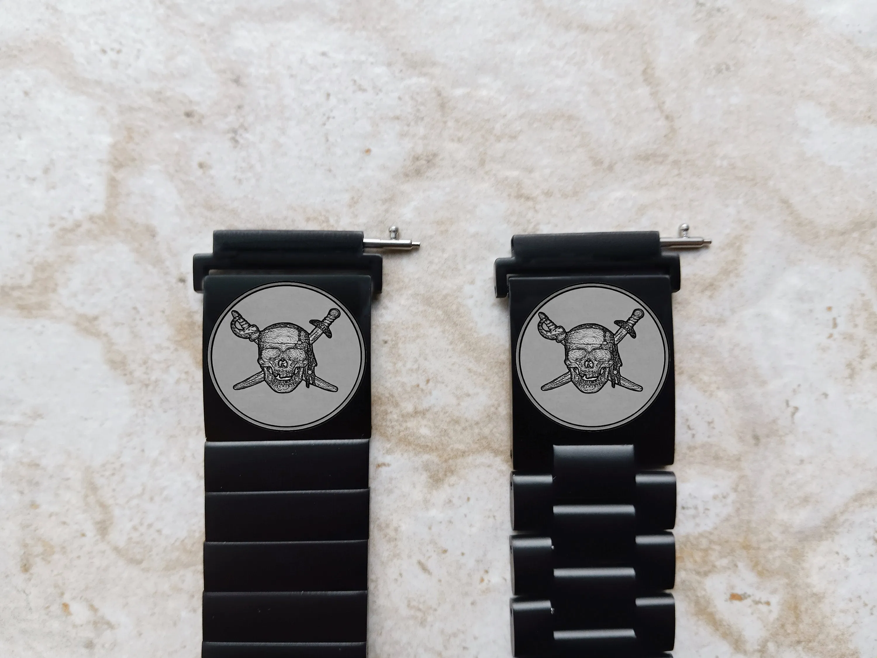 Pirate Skull Engraved Watch Band for 20mm Width Lugs Traditional Casual Luxury & Smartwatches Black Stainless Steel Strap Bracelet PS2 -A20