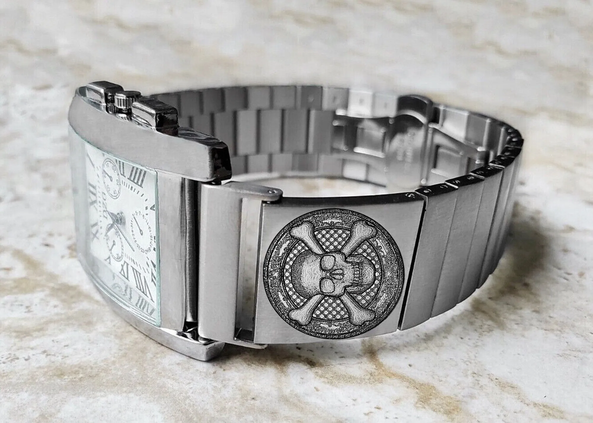 Skull Bones Engraved Watch Band for 22mm 24mm 25mm Lugs Traditional Casual Luxury and Smartwatches Silver Color Stainless Steel Strap Bracelet SC3