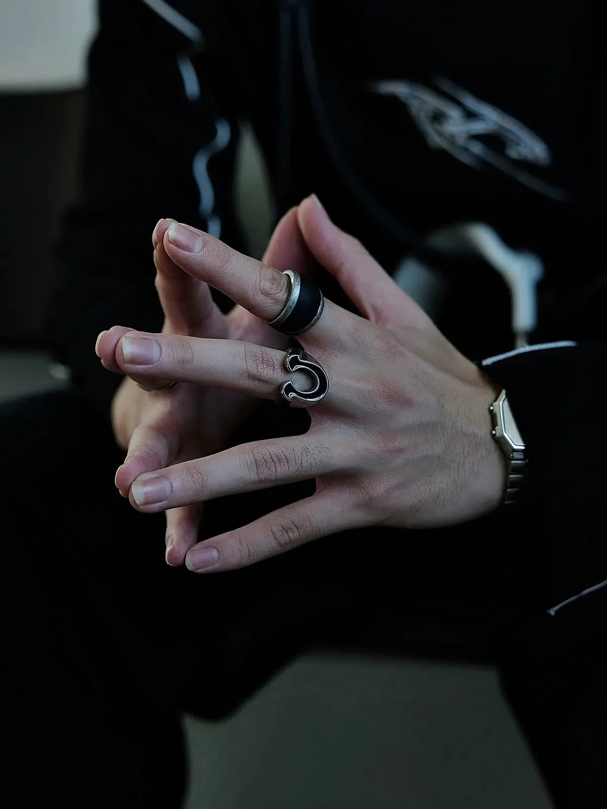 U-shaped Ring