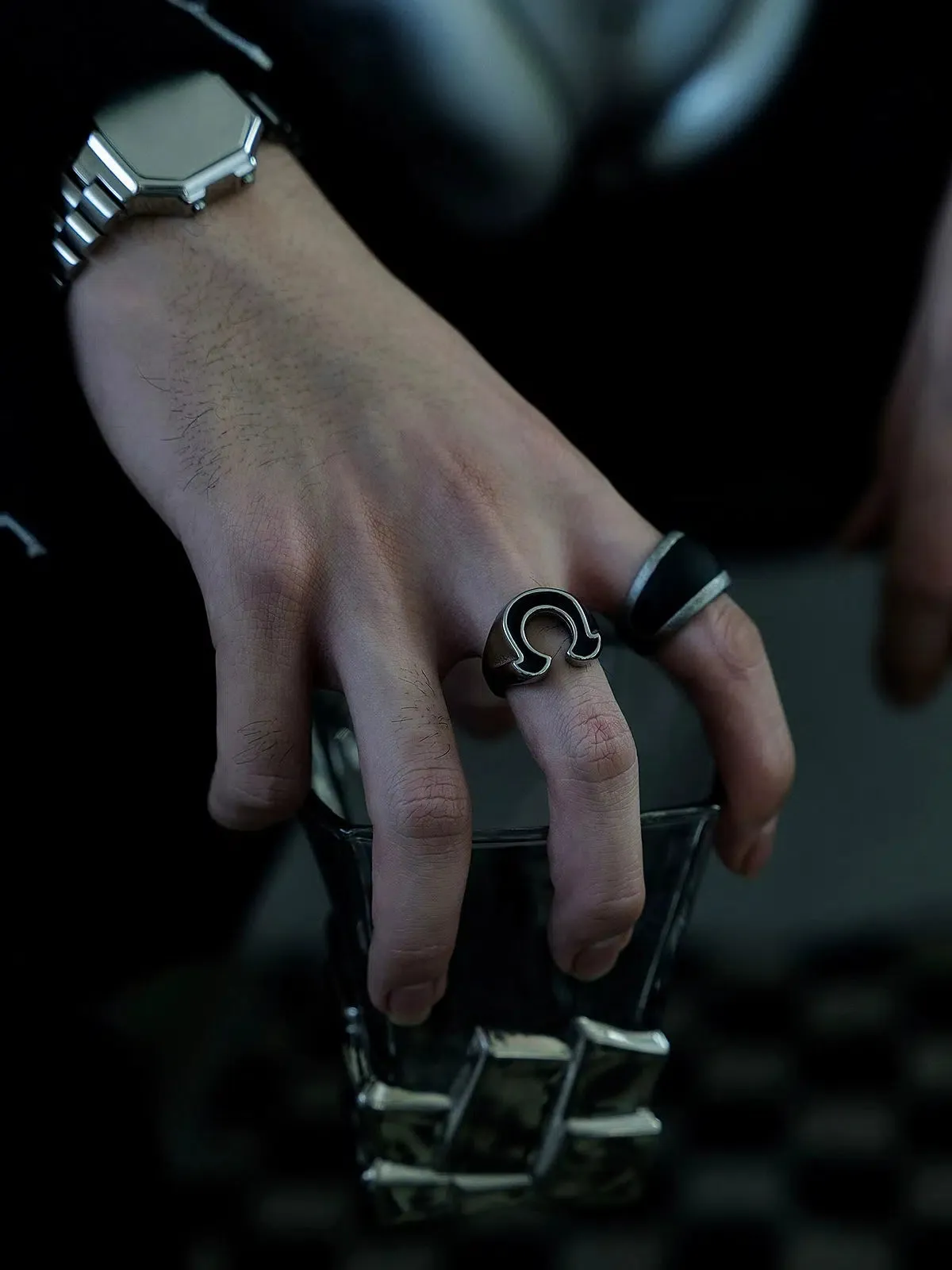 U-shaped Ring